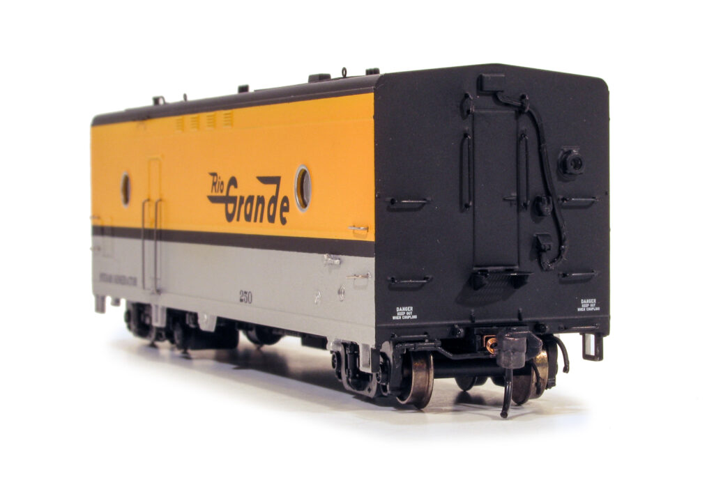 25 Tons of Fun! Piko's GE Switcher in G Scale - Model Railroad News